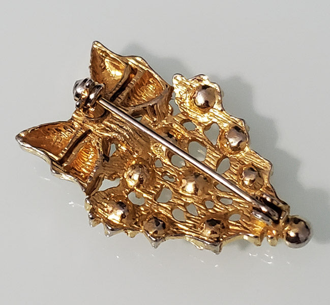 5914-Rhinestone Christmas Brooch