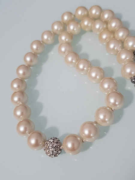 7901-Signed Glass Pearl Necklace