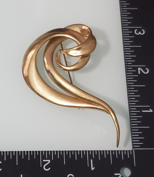 5600-Gold Tone NR Avon Brooch