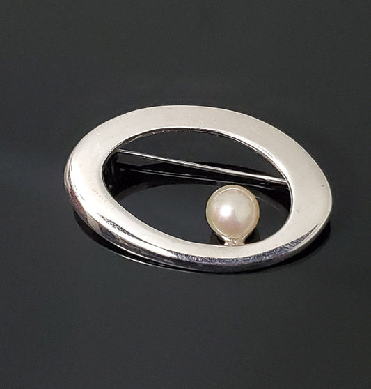 Vintage Sterling Majorica Pearl Brooch