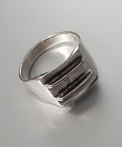268-Simple Sterling Silver Ring sz 7