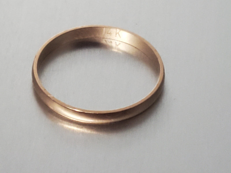 Simple 2mm 14k Yellow Gold Band Ring sz 6