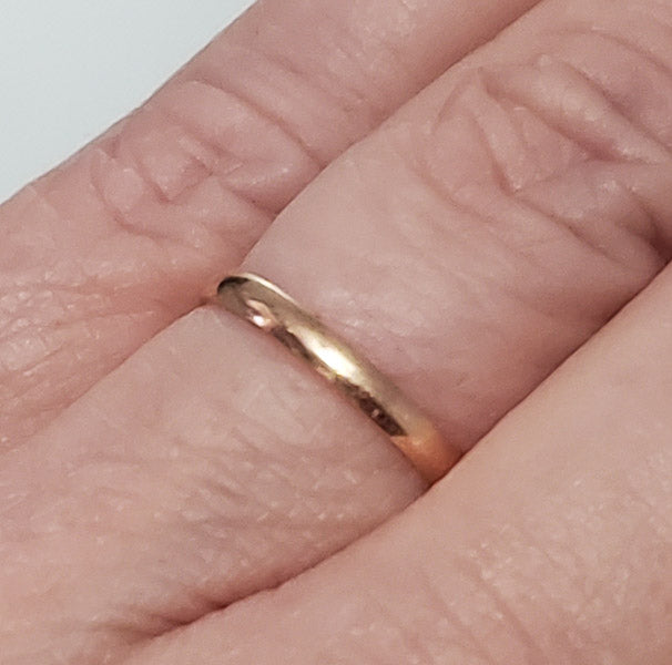 Simple 2mm 14k Yellow Gold Band Ring sz 6