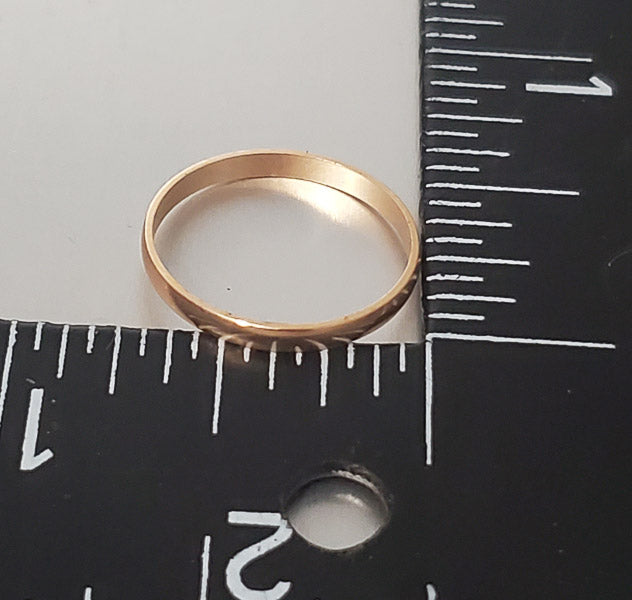 Simple 2mm 14k Yellow Gold Band Ring sz 6