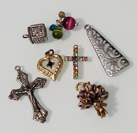 5298-Fashion Pendant or Charm Lot