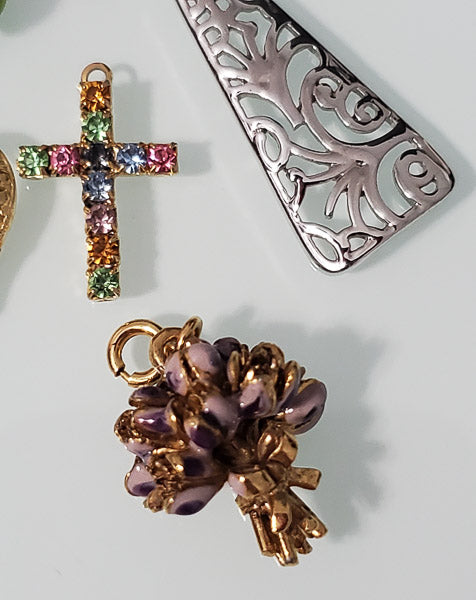 5298-Fashion Pendant or Charm Lot