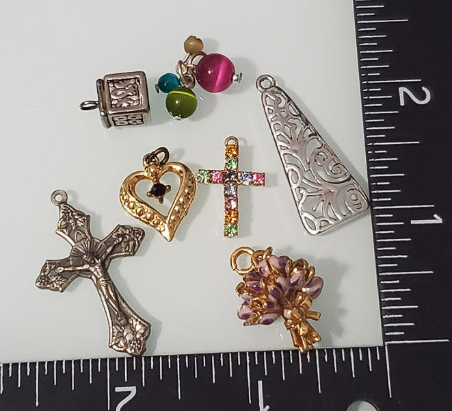 5298-Fashion Pendant or Charm Lot