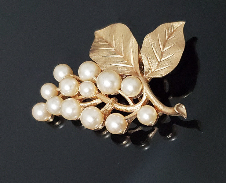 Vintage "The Crown" Crown Trifari Brooch