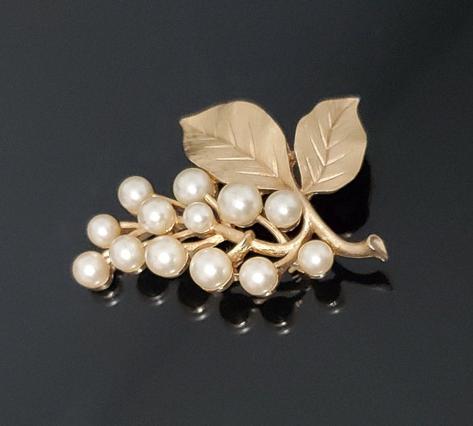 Vintage "The Crown" Crown Trifari Brooch