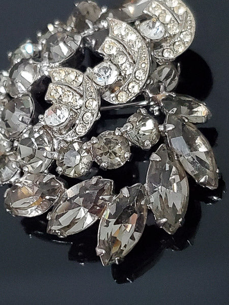 Vintage Weiss Smokey Rhinestone Brooch