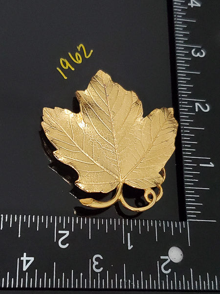 Trifari Brooch Large Leaf Gold Tone