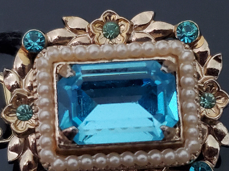 Vintage Coro Frame Motif Aqua Brooch