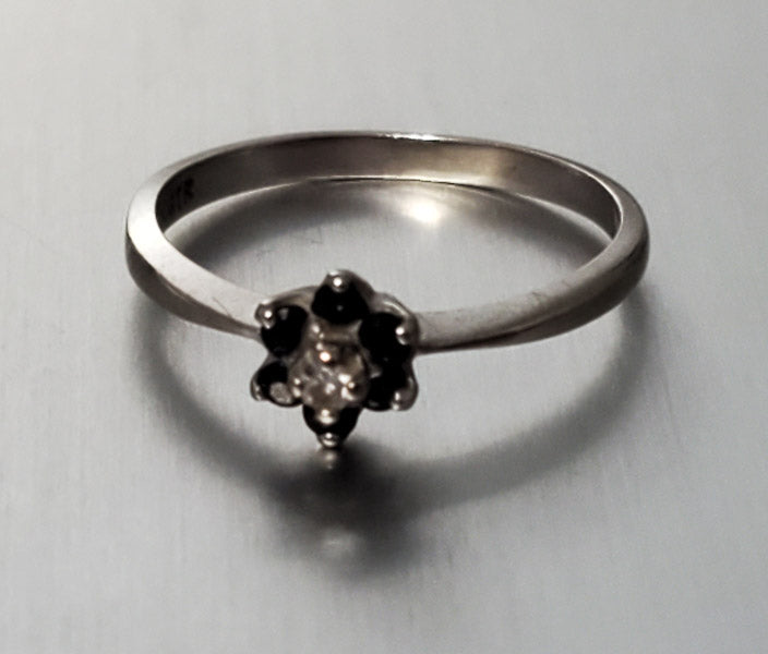 10k White Gold Diamond and Sapphire Ring sz 6.25