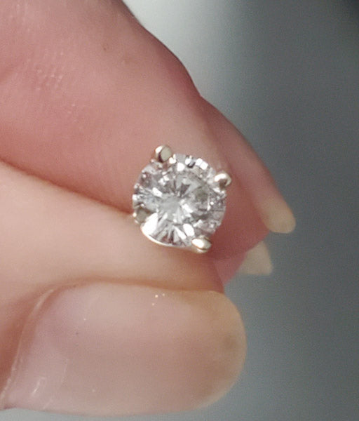 Single 14k Gold 5.3mm Round Diamond Earring