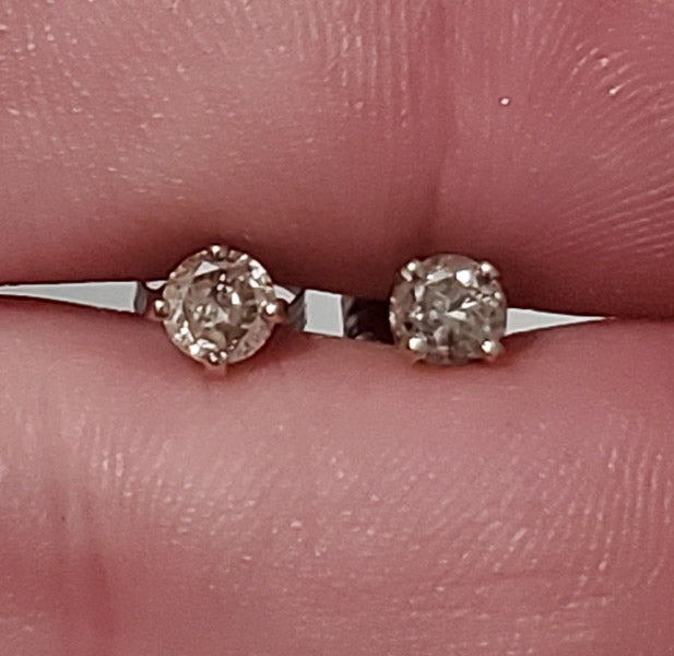 14k Gold 3.8mm Diamond Stud Earrings