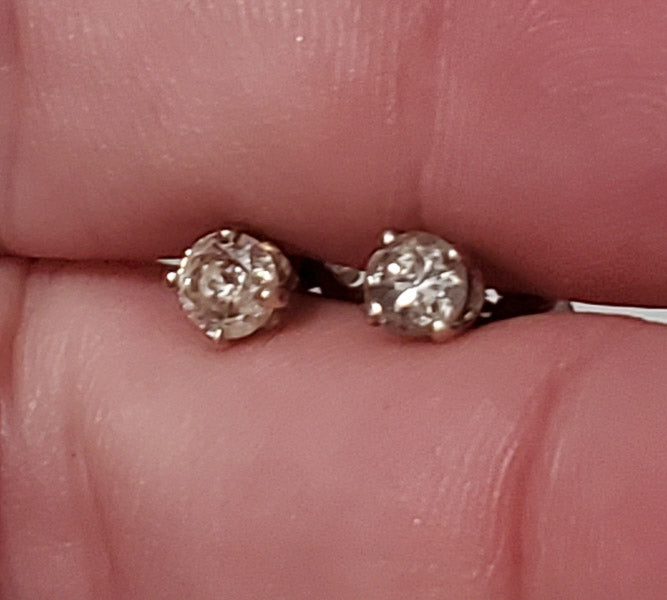 14k Gold 3.8mm Diamond Stud Earrings