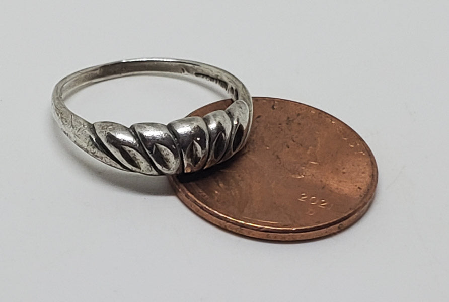 Vintage Diamond Etched Sterling Silver Ring sz 5
