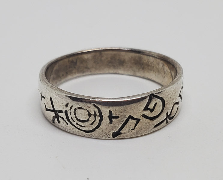 Unique Designed Sterling Silver Ring Sz 6.5
