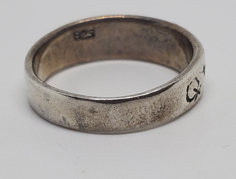 Unique Designed Sterling Silver Ring Sz 6.5