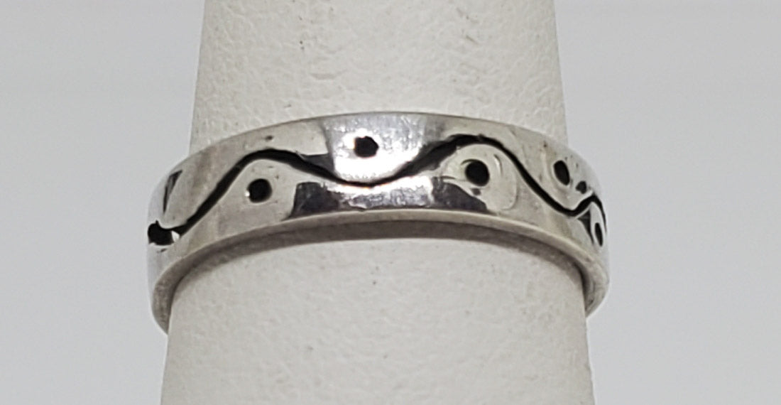 Wave Design Sterling Silver Band Ring sz 6