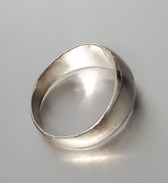 3714-Sterling Silver Ring sz 9.25