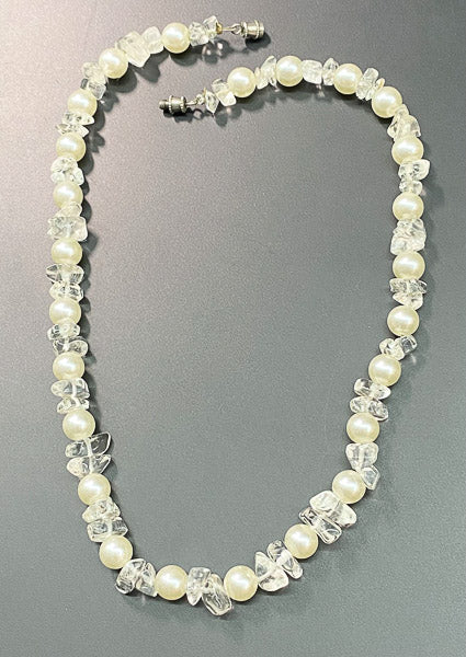 5612-Faux Pearl & Quartz Necklace