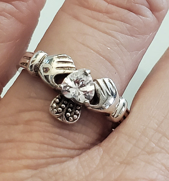 1712-Irish Claddagh Sterling Silver Ring sz 8