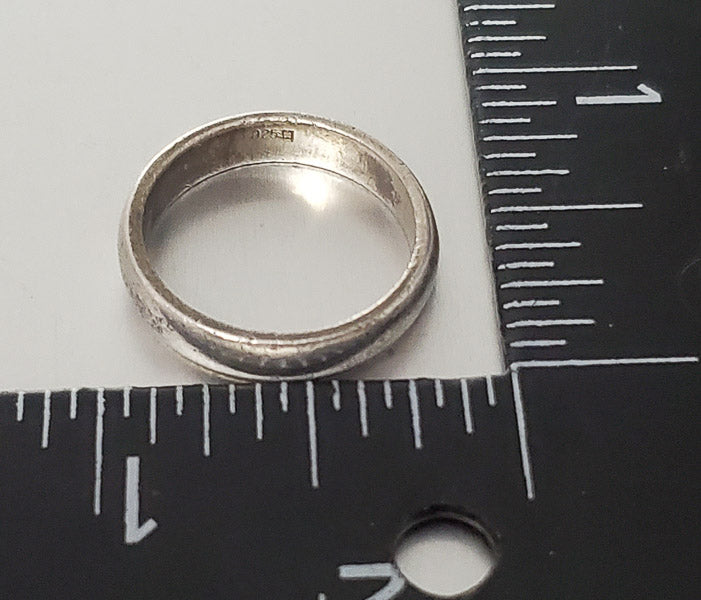 3674-Classic Sterling Silver Band Ring sz 7