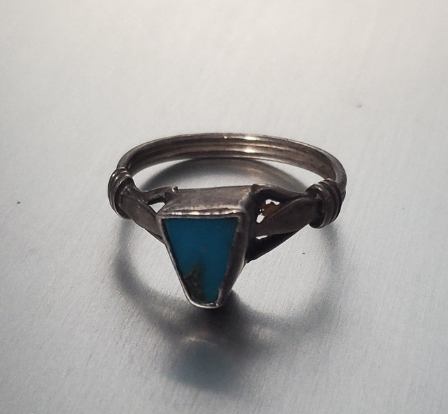 2978-Sterling Silver Turquoise Ring sz 5.5