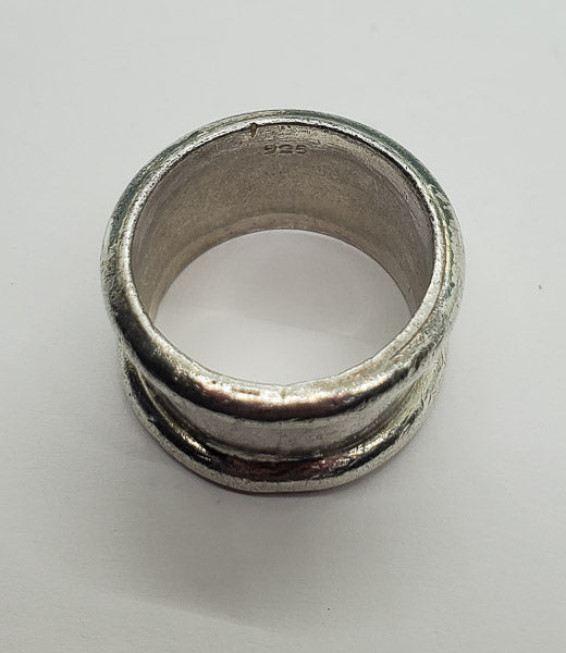 2738-Tethered Sterling Silver Wide Band Ring sz 9.5