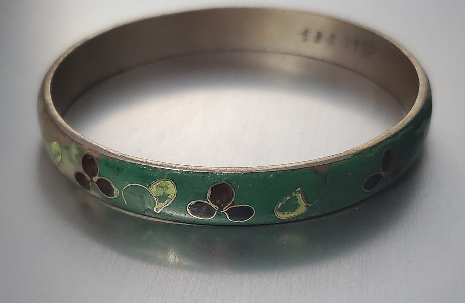 2994-Signed Enamel Gold Tone Bangle Bracelet