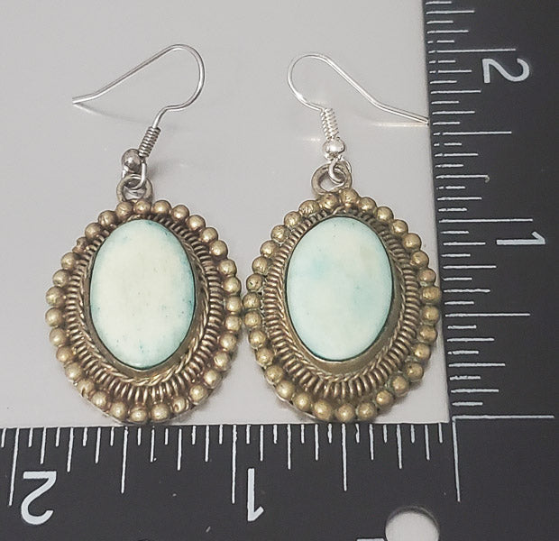 1734-Vtg Died Bone Dangle Earrings