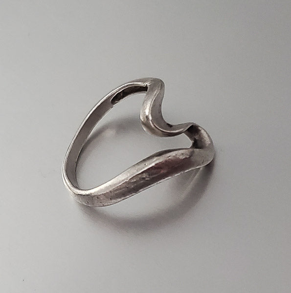 3270-Sterling Silver Ring sz 7
