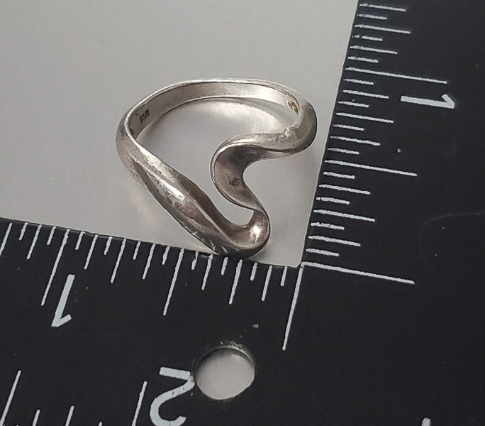 3270-Sterling Silver Ring sz 7