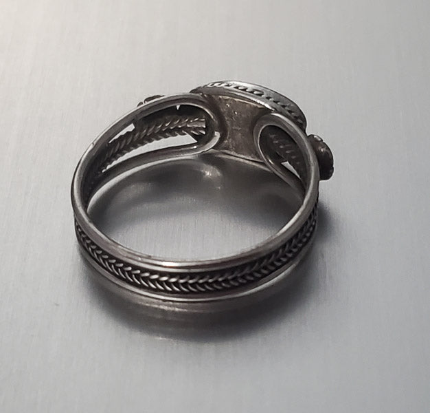 3558-Native Inlaid Sterling Silver Ring sz 7.5