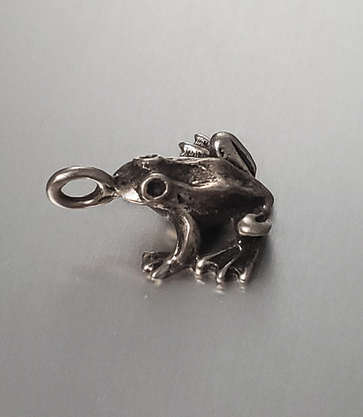 3638-Sterling Silver Frog Pendant
