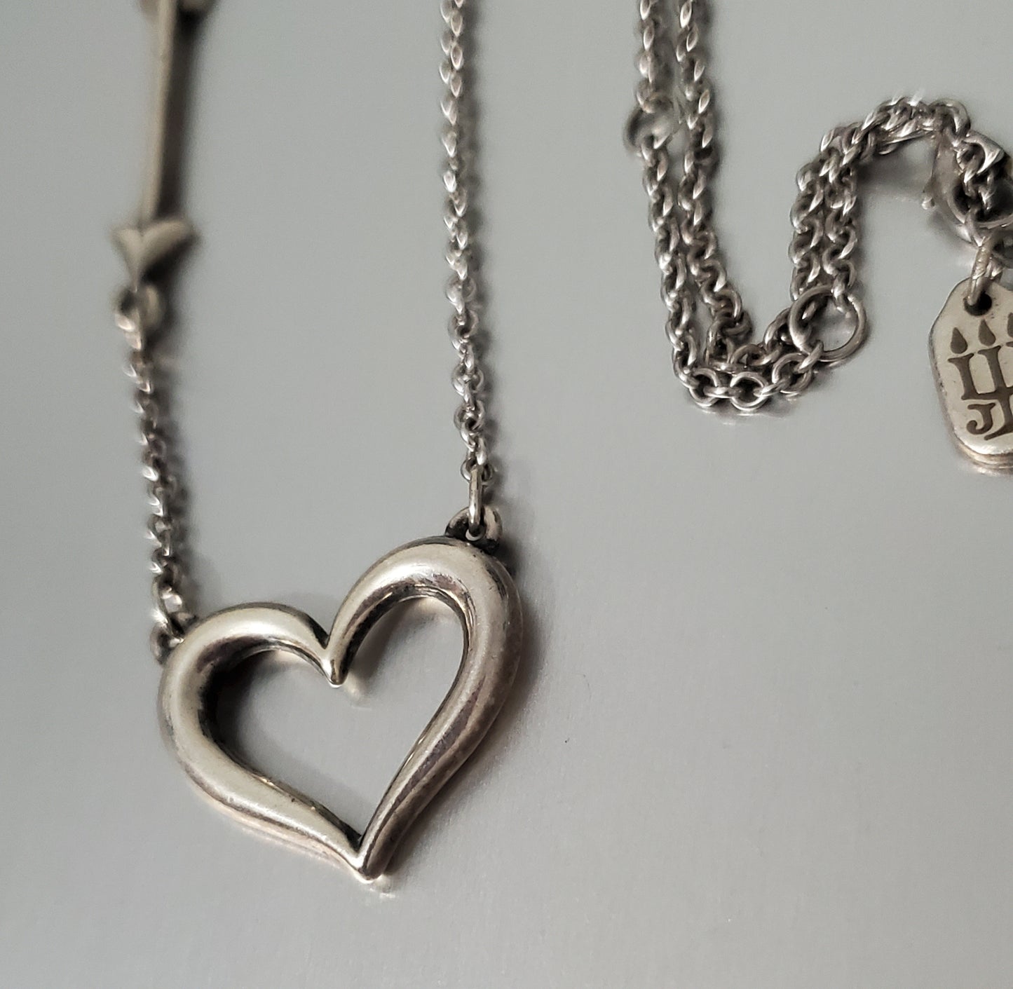 3378-James Avery Love Struck Necklace