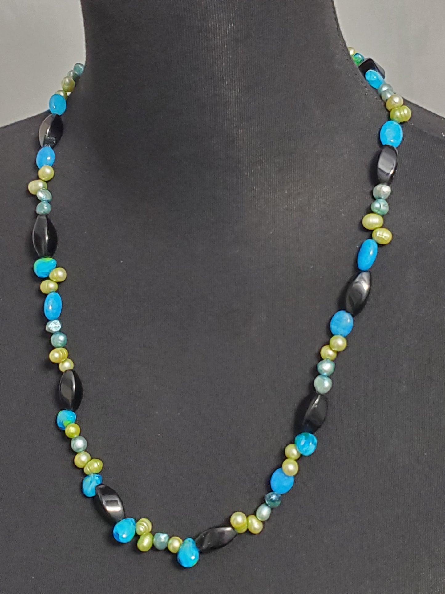 5450-Pearl, Stone?, & Glass Necklace