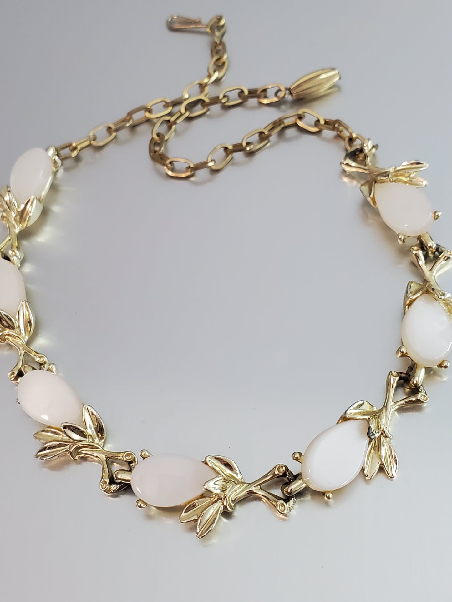 5868-Lucite Necklace