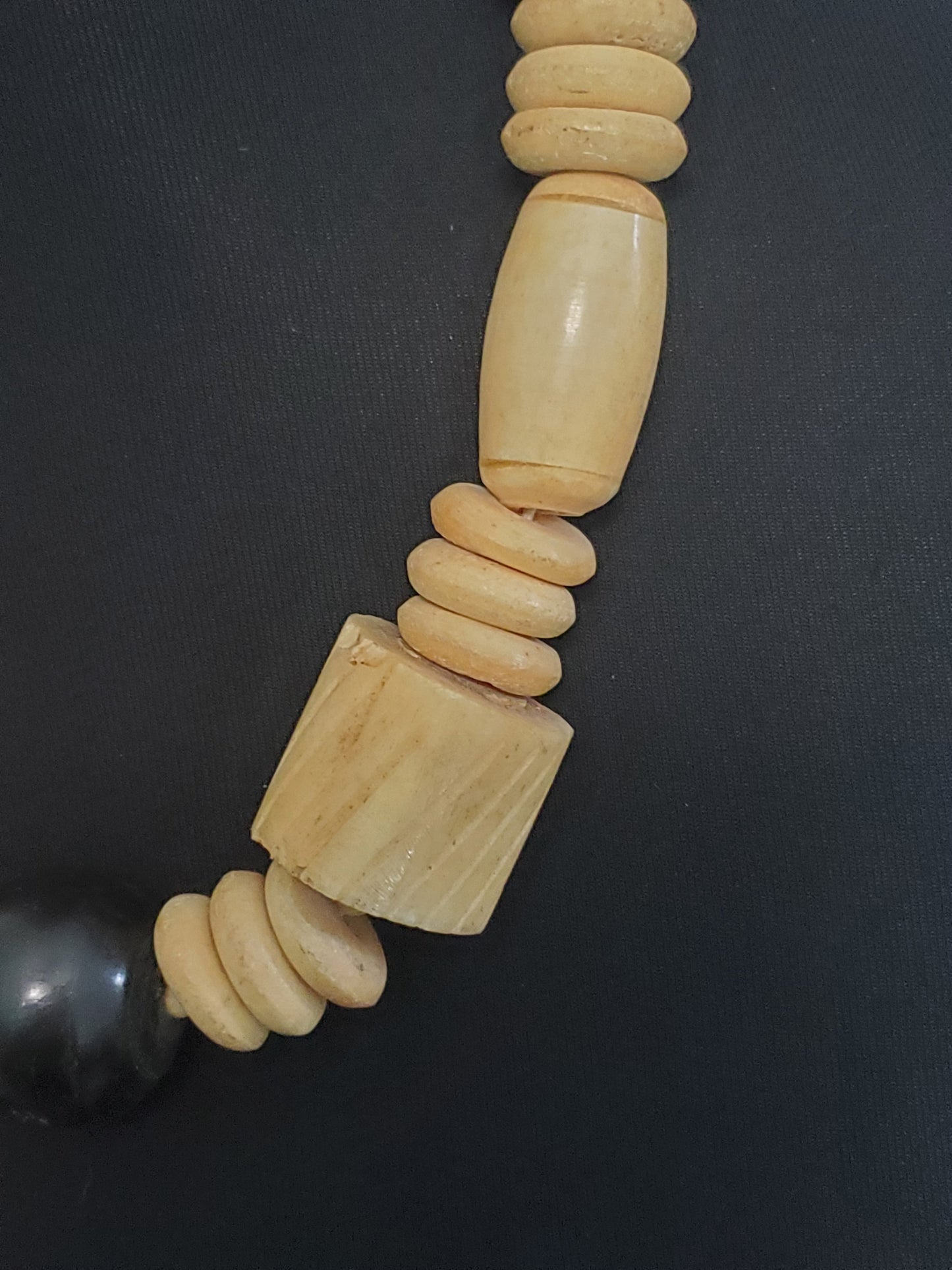 6019-Chunky Bone Necklace