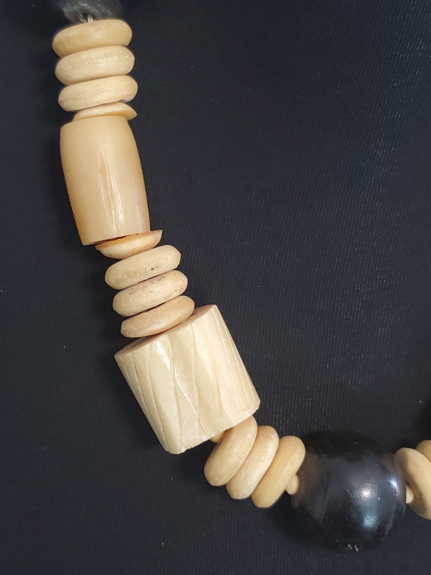 6019-Chunky Bone Necklace