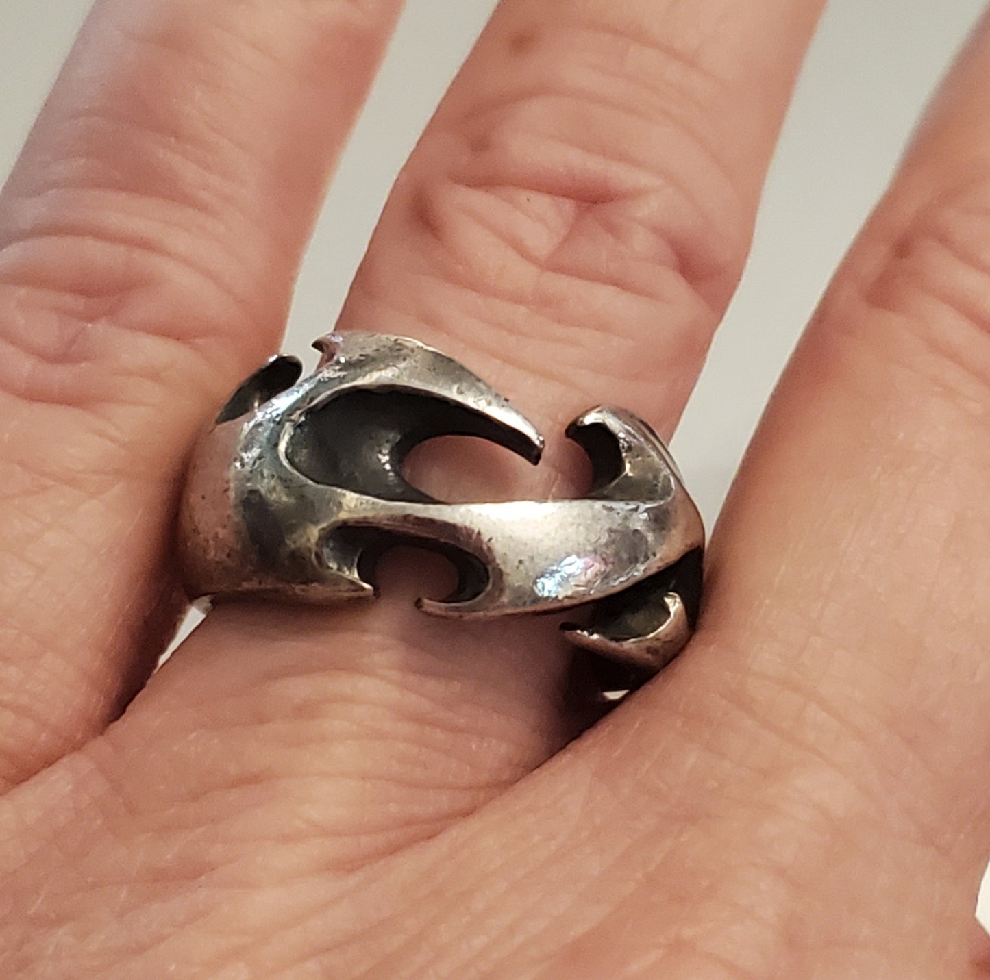 2021-Thick Sterling Ring Sz 8