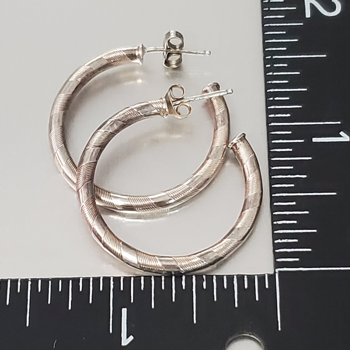 2778-925 Italy Sterling Silver Hoop Earrings