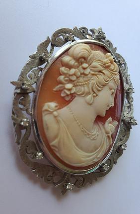 Victorian 11k Gold and Diamond Cameo Brooch