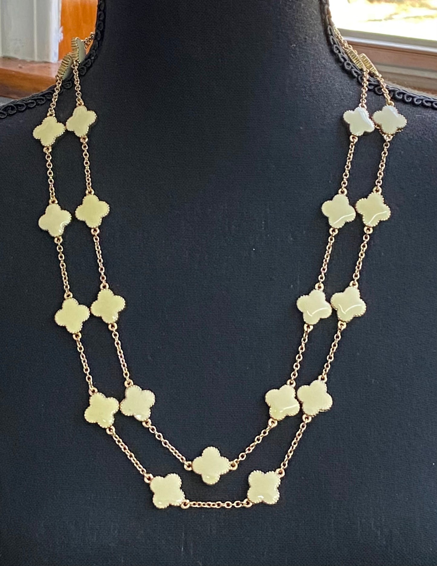 5208-Enamel Necklace