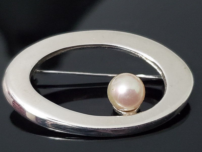 Vintage Sterling Majorica Pearl Brooch