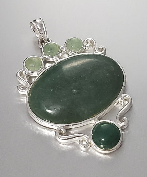 3556-Large Silver Tone Stone Pendant