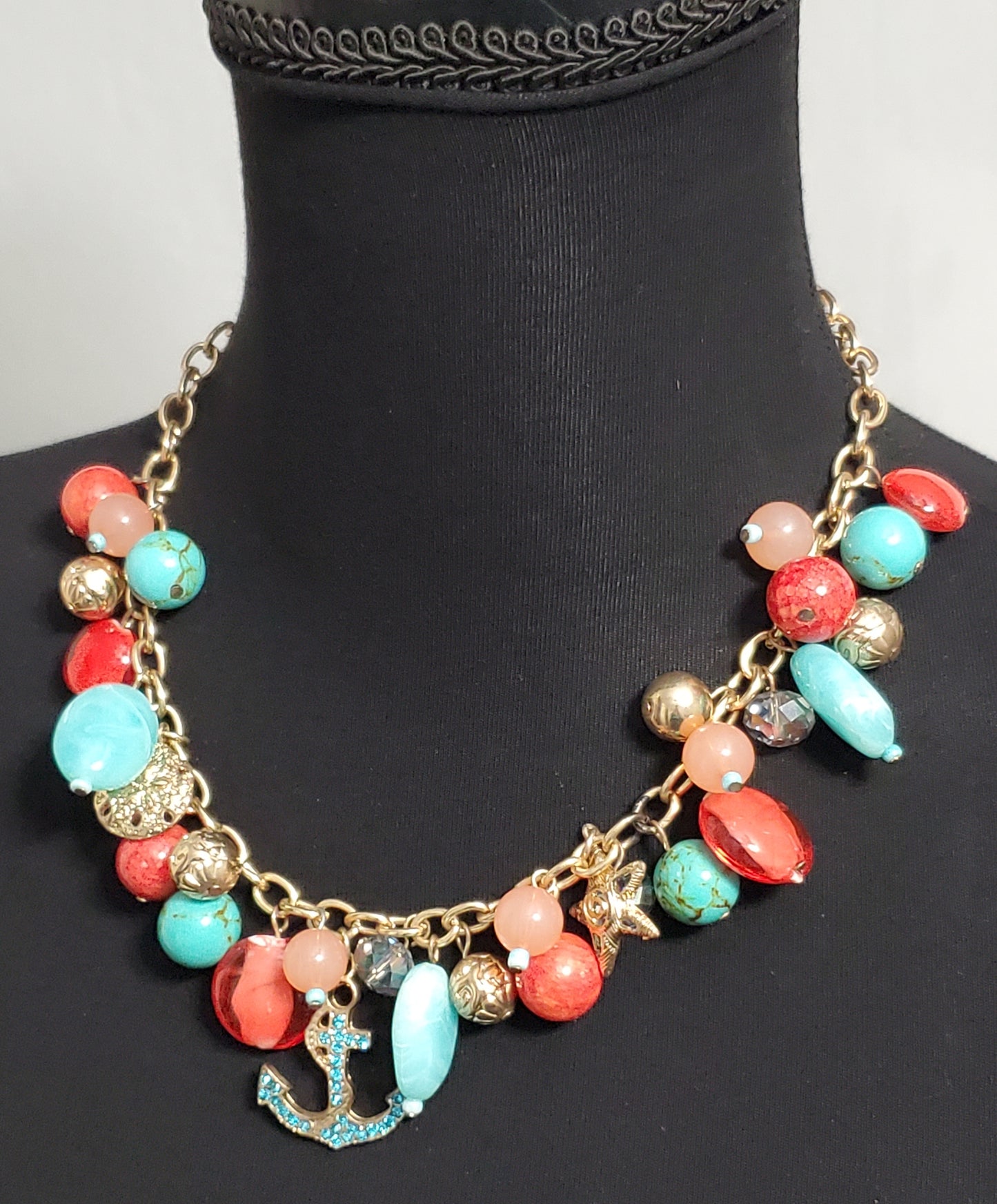 5456-Julea Glass & Resin Necklace